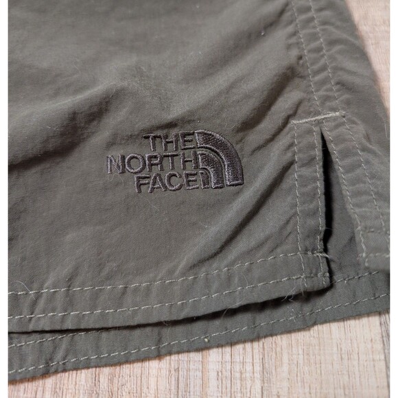 North Face Size M Shorts Utility Water Mesh Lined Green Nylon Outdoor Hybrid - Picture 5 of 12